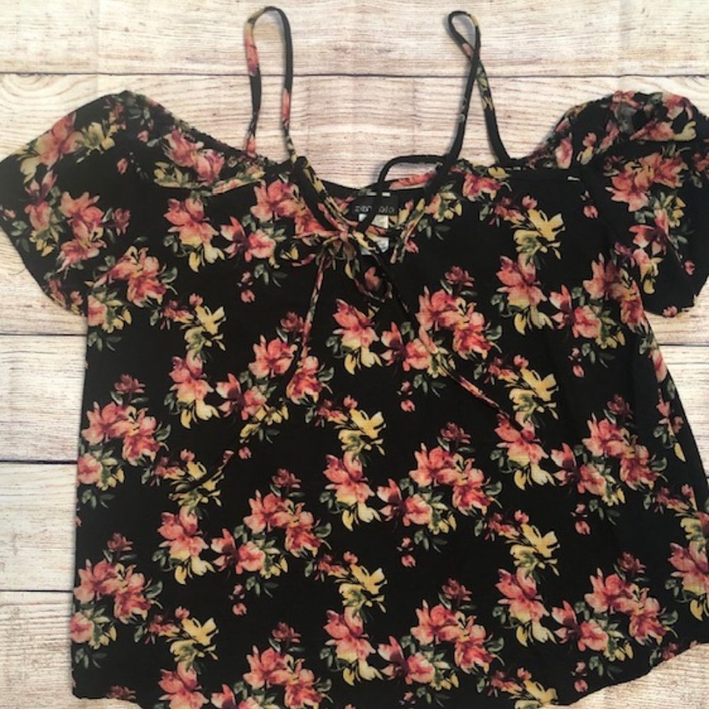 ⭐️⭐️ZENOBIA BLACK BLOUSE